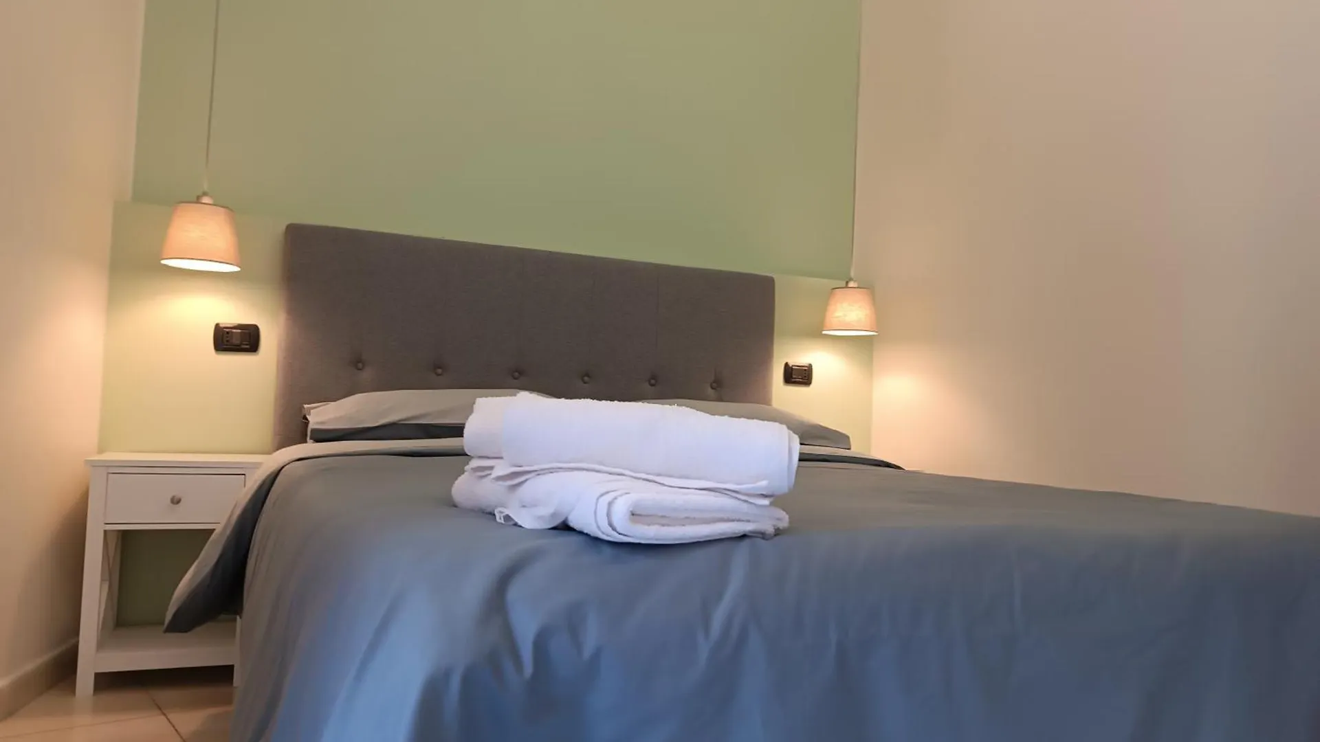 Residenza Geri - Suite And Home Napoli Centro Italy