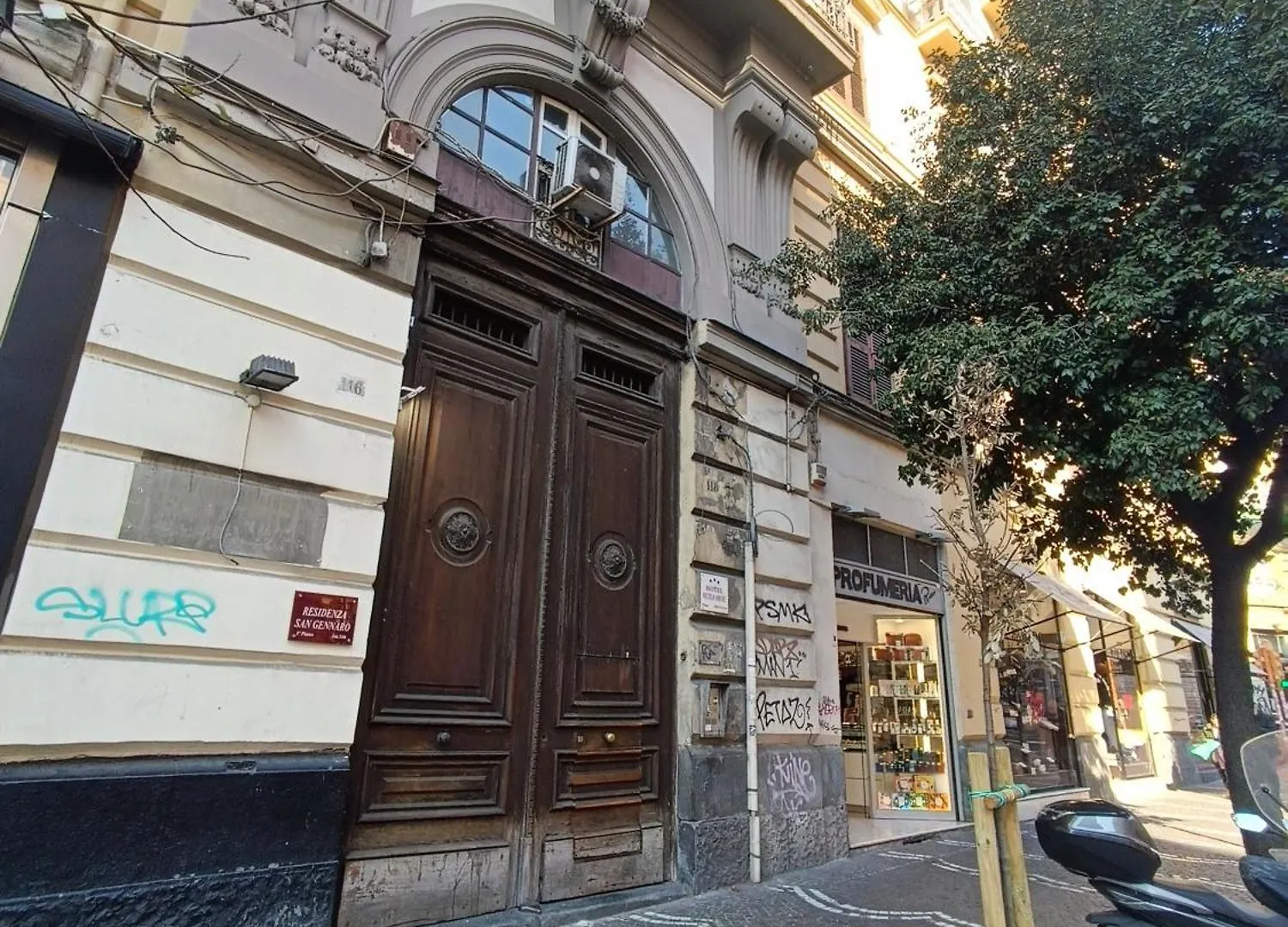 Residenza Geri - Suite And Home Napoli Centro
